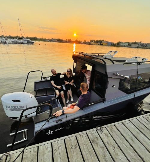 DADDY SHARK - MOOTORPAAT REALCRAFT CABIN 175HP 6